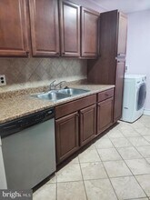 11901 Parklawn Dr in Rockville, MD - Building Photo - Building Photo