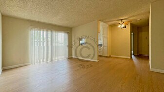 5130 Coldwater Canyon Ave in Sherman Oaks, CA - Building Photo