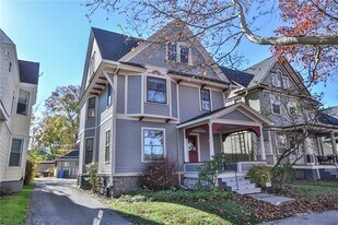 739 University Ave in Rochester, NY - Building Photo