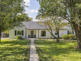 206 Blue Hills Dr in Nashville, TN - Building Photo