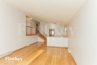 10437 S Keeler Ave in Oak Lawn, IL - Foto de edificio - Building Photo