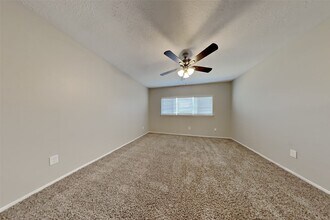 21606 Crescent Heights St in Spring, TX - Building Photo - Building Photo