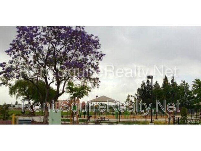 2038 S Bon View Ave in Ontario, CA - Building Photo - Building Photo