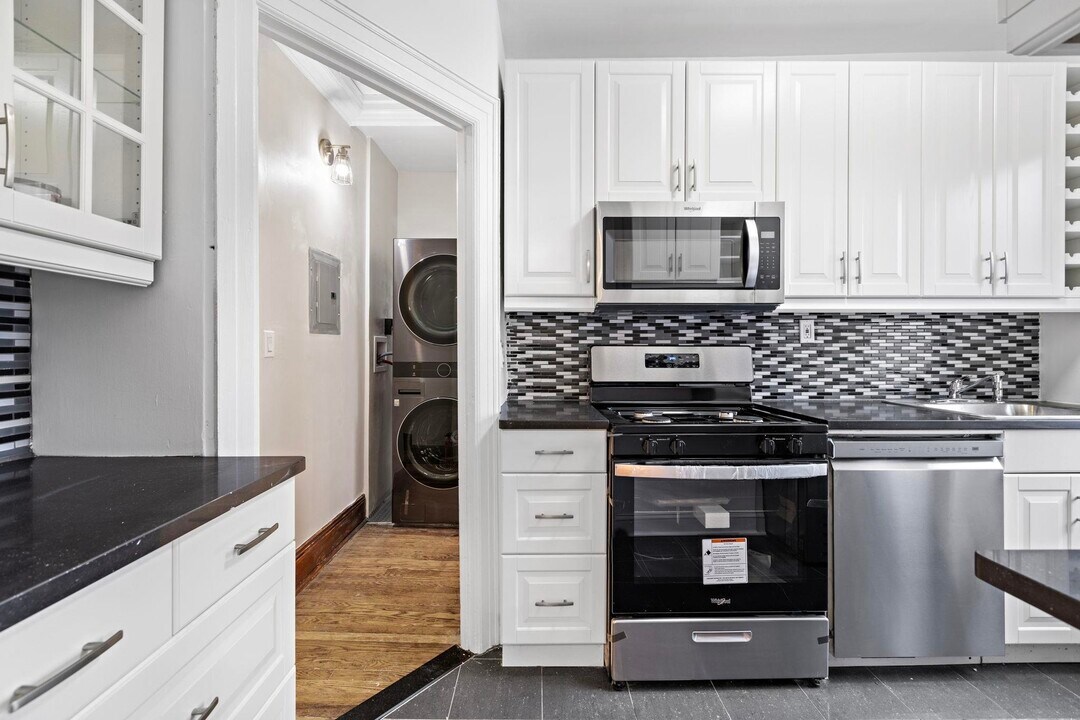 37 GRACE St in Jersey City, NJ - Building Photo