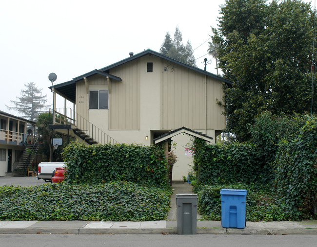 406-408 Klute St in Santa Rosa, CA - Building Photo - Building Photo