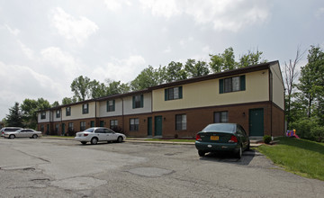 Maple Glen Apartments & Town Homes in Cincinnati, OH - Building Photo - Building Photo