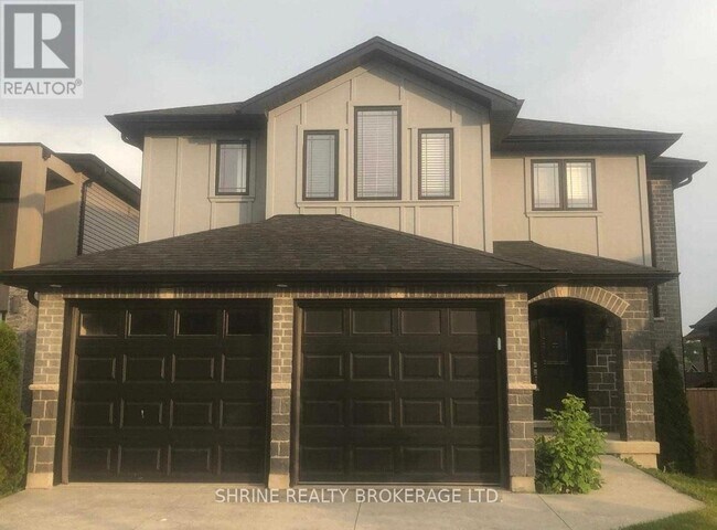 1995 Purcell Dr in London, ON - Building Photo - Building Photo