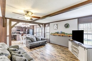 1504 Wilhite Creek Rd in Sevierville, TN - Building Photo