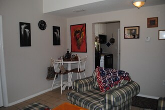 21463 Mallory Ave in Port Charlotte, FL - Foto de edificio - Building Photo