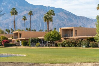 Villas De Las Flores Condos in Palm Springs, CA - Building Photo - Building Photo