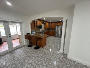 15640 SW 102nd Pl in Miami, FL - Building Photo - Building Photo