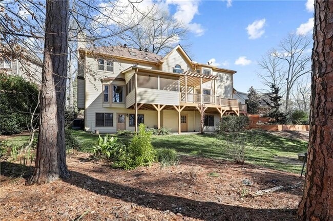 890 Kings Arms Way in Alpharetta, GA - Foto de edificio - Building Photo