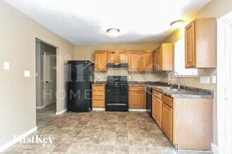 3967 Pineview Ln in Greenwood, IN - Building Photo - Building Photo