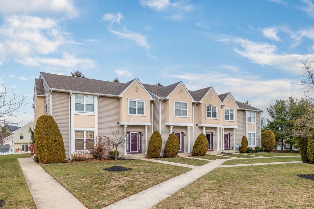 54 Winterberry Ct in Glassboro, NJ - Building Photo