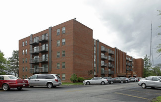 Center Hill Terrace Apartments in Cincinnati, OH - Building Photo