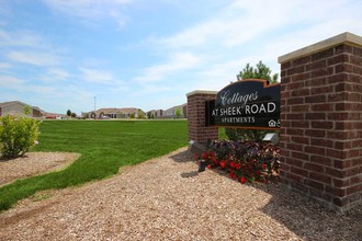 Cottages at Sheek Road Apartments in Greenwood, IN - Building Photo - Building Photo