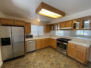 2123 Mansfield Ct in Chico, CA - Building Photo - Building Photo