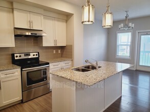 1797 Keene Cres SW in Edmonton, AB - Building Photo - Building Photo