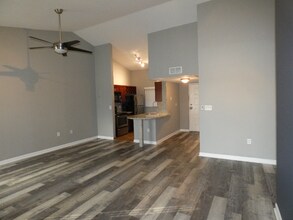 2811 N Oakland Forest Dr in Oakland Park, FL - Building Photo - Building Photo