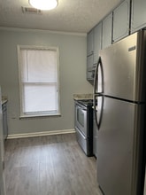 8058 Woodlake Dr in Riverdale, GA - Building Photo - Building Photo