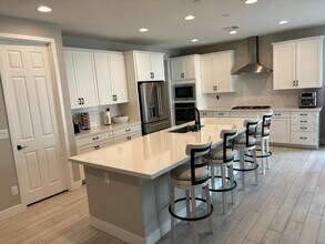 104 Barton Bay Ave in North Las Vegas, NV - Building Photo - Building Photo