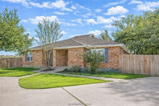 2419 Brittain Ct in College Station, TX - Building Photo - Building Photo