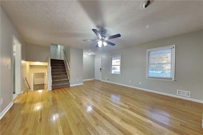 2201 Whitebluff Way in Buford, GA - Building Photo - Building Photo