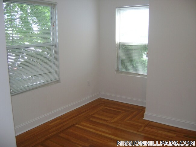 11 Abbotsford St, Unit 1 in Boston, MA - Building Photo - Building Photo