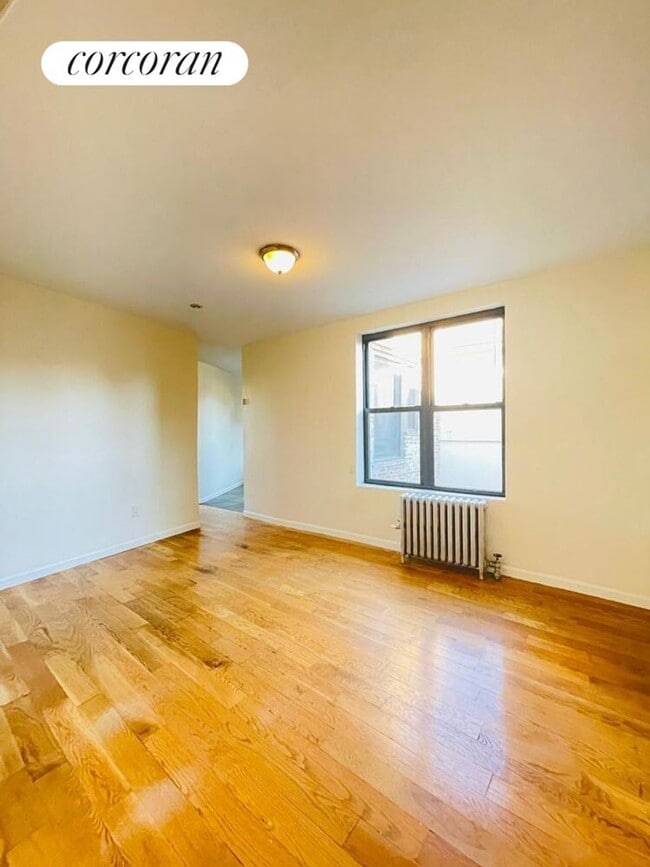 property at 180 Borinquen Pl