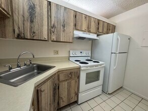 614 Sea Pine Way in West Palm Beach, FL - Building Photo - Building Photo