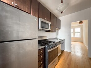 1540 N Kedzie Ave in Chicago, IL - Building Photo - Building Photo