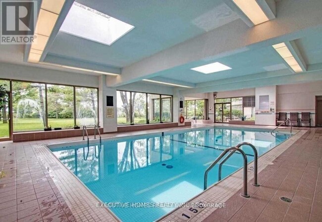 1-2091 Greystone Walk Dr in Toronto, ON - Building Photo - Building Photo