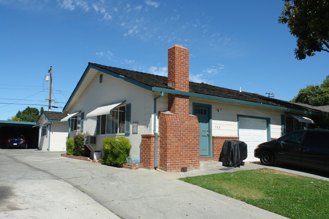 765 Nevin Way in San Jose, CA - Foto de edificio