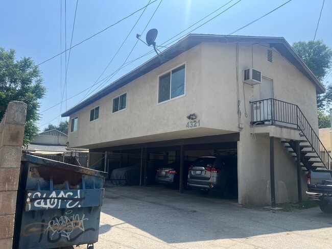 4321 10th St, Unit 10th Alley