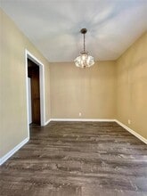 241 Crestwood St in Clute, TX - Building Photo - Building Photo