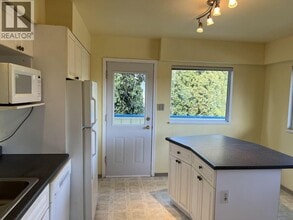 8091 No. 3 Road in Richmond, BC - Building Photo - Building Photo