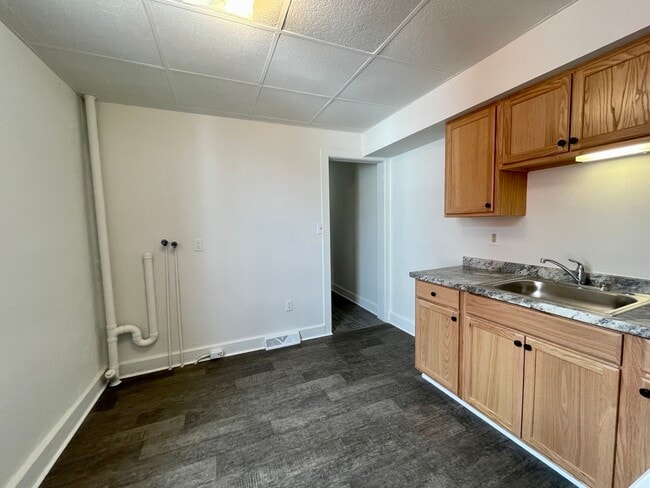 817 E Philadelphia St, Unit 2 in York, PA - Building Photo - Building Photo
