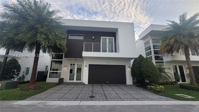 9770 NW 74th Ter in Doral, FL - Building Photo