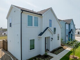 YardHomes® Meadow Lake in Round Rock, TX - Building Photo