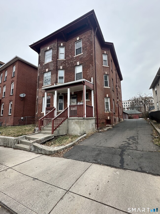 property at 512 Broad St