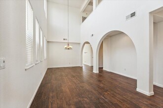5409 Banfield Dr in Sacramento, CA - Building Photo - Building Photo
