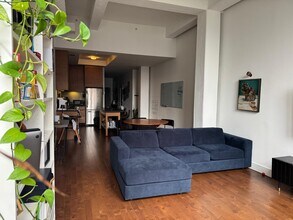 25 Washington St, Unit 332 in Brooklyn, NY - Building Photo - Building Photo