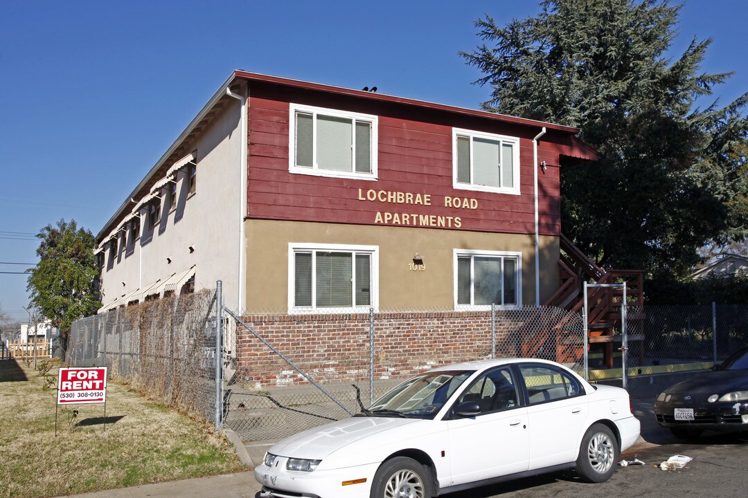 Lochbrae Road Apartments in Sacramento, CA - Foto de edificio