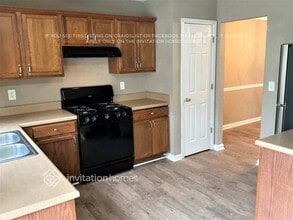 8320 Somerset Way in Douglasville, GA - Building Photo - Building Photo