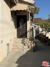 10006 Samoa Ave in Los Angeles, CA - Building Photo - Building Photo