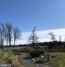 316 Monroe Point Dr in Colonial Beach, VA - Building Photo - Building Photo
