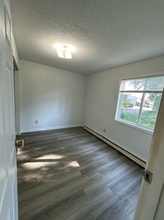 1518 1st St E in Thief River Falls, MN - Building Photo - Building Photo