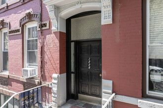 1228 Park Ave in Hoboken, NJ - Building Photo - Building Photo