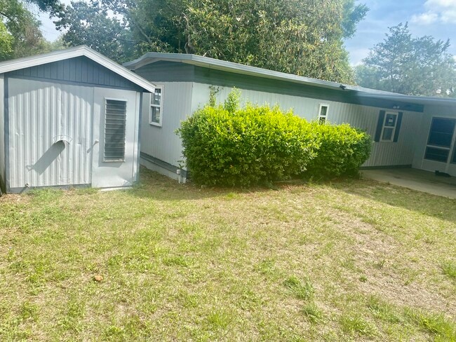 property at 3513 E Buffalo Ln