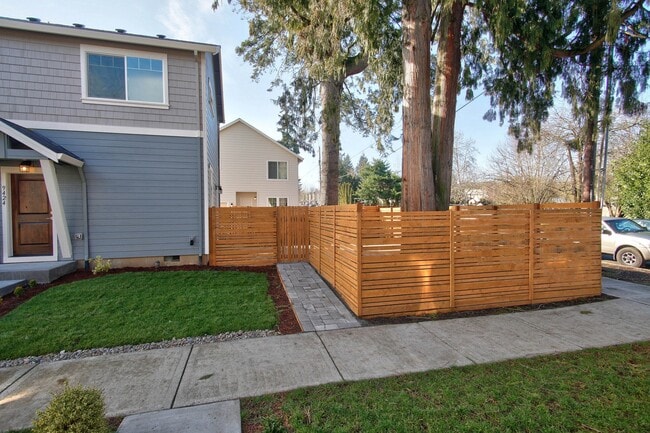 9424 N Macrum Ave in Portland, OR - Building Photo - Building Photo